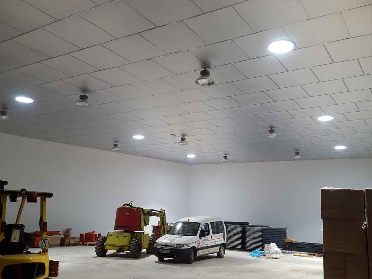 nave-industrial-luz-natural